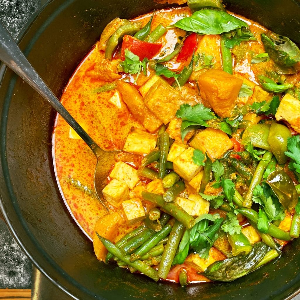 Pumpkin & Green Bean, Tofu Thai Red Curry Deli, Wine, Produce